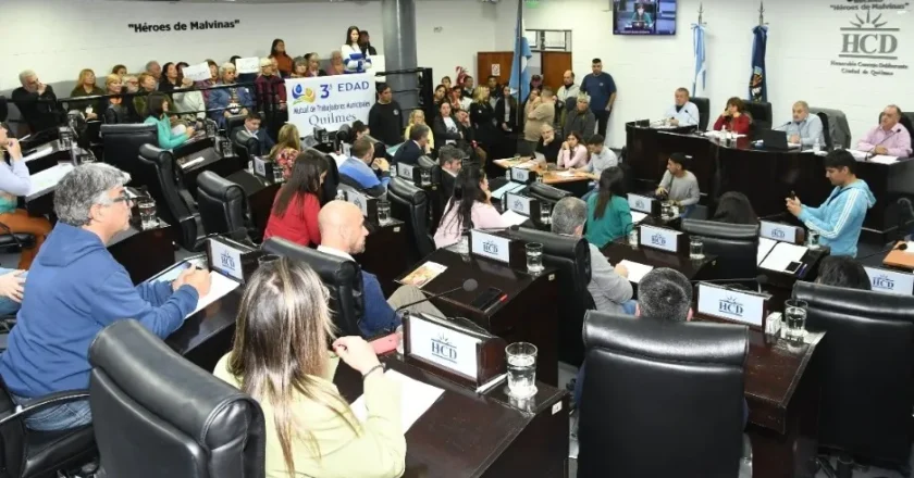 Debate en el HCD de Quilmes por 300 minutas de concejal libertaria