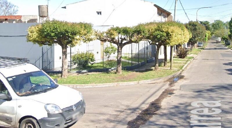 Una mujer policía de 23 años fue encontrada muerta dentro de un auto