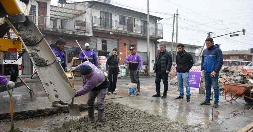 MAYRA SUPERVISÓ NUEVAS OBRAS DE BACHEO EN QUILMES OESTE