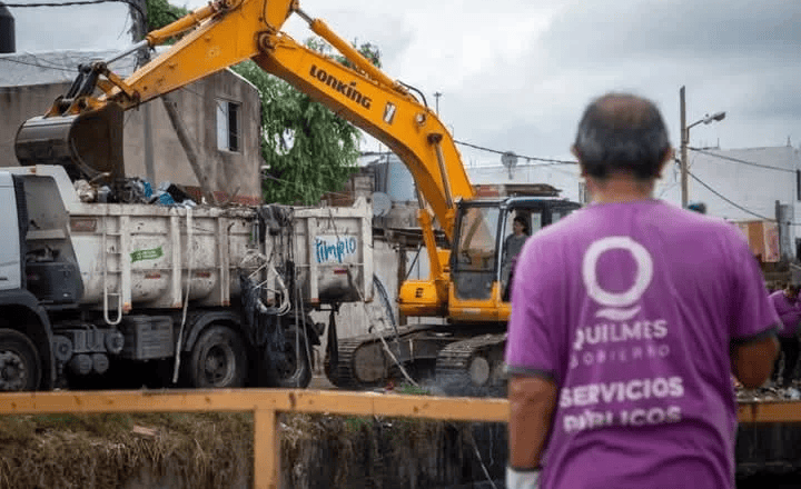 El Municipio continúa con las tareas de limpieza en arroyos