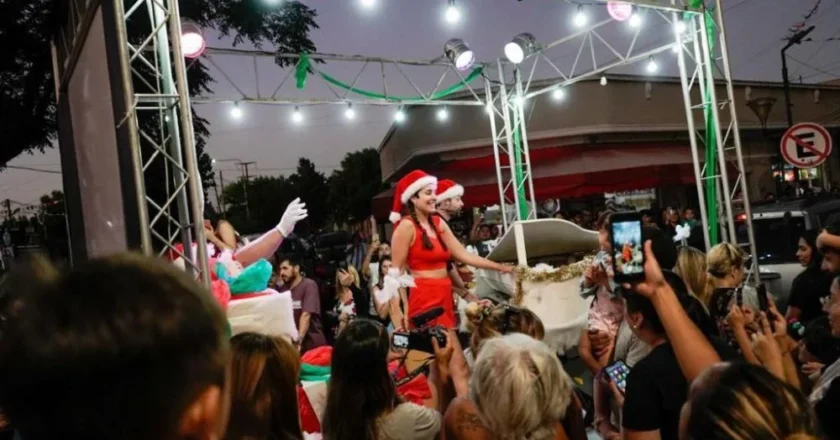 “La Noche de Ezpeleta”: Arranca el fin de semana navideño con descuentos y shows