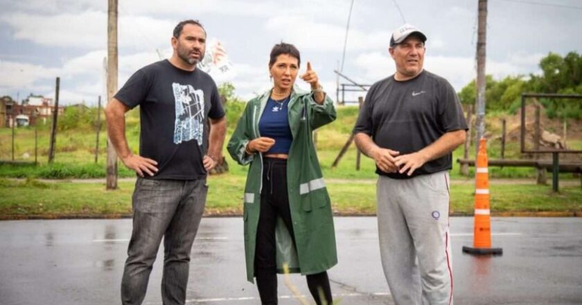 Mayra supervisó tareas de limpieza por el temporal de lluvia y viento