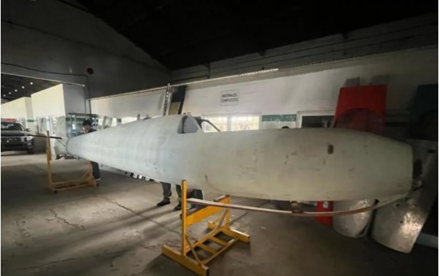 Alumnos del IMPA restauran un histórico planeador para el Museo Nacional Aeronáutico
