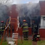Trágica mañana en Quilmes: Un hombre murió y una mujer resultó gravemente herida en un incendio