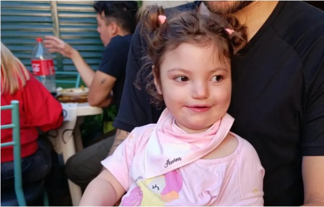 Familia reúne fondos para un tratamiento en México que puede cambiarle la vida a su hija