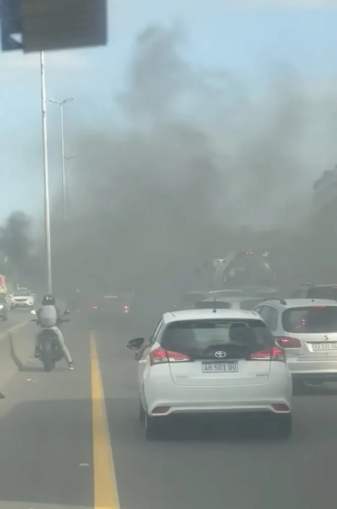 Caos en la Autopista Buenos Aires–La Plata por una manifestación