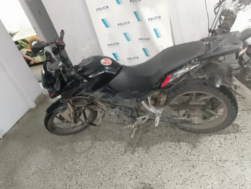 Dos aprehendidos por robo tras violento asalto a un motociclista
