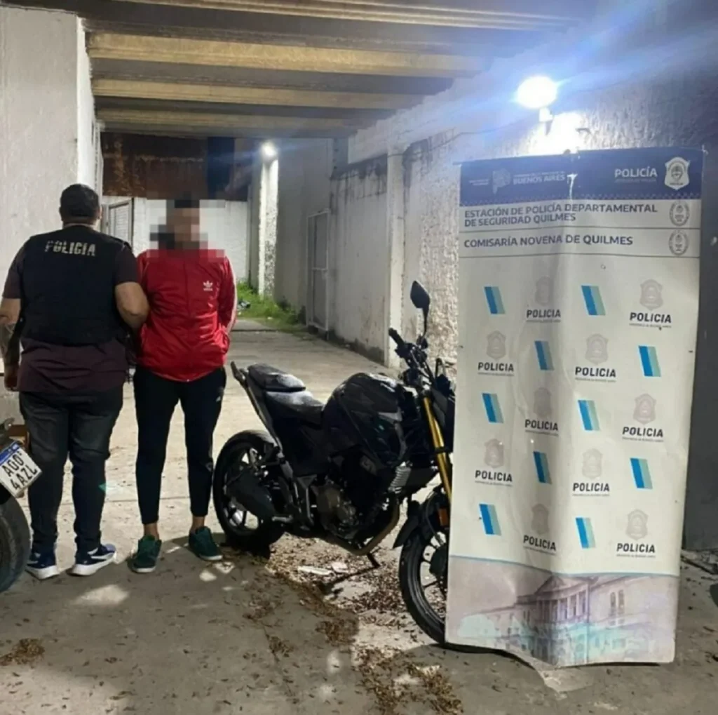 Detienen a dos menores tras una persecución y tiroteo con la policía