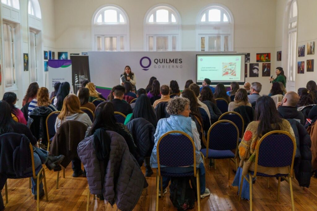 PRIMER JORNADA DE FORMACIÓN EN CIUDADANÍA Y ENTORNOS DIGITALES