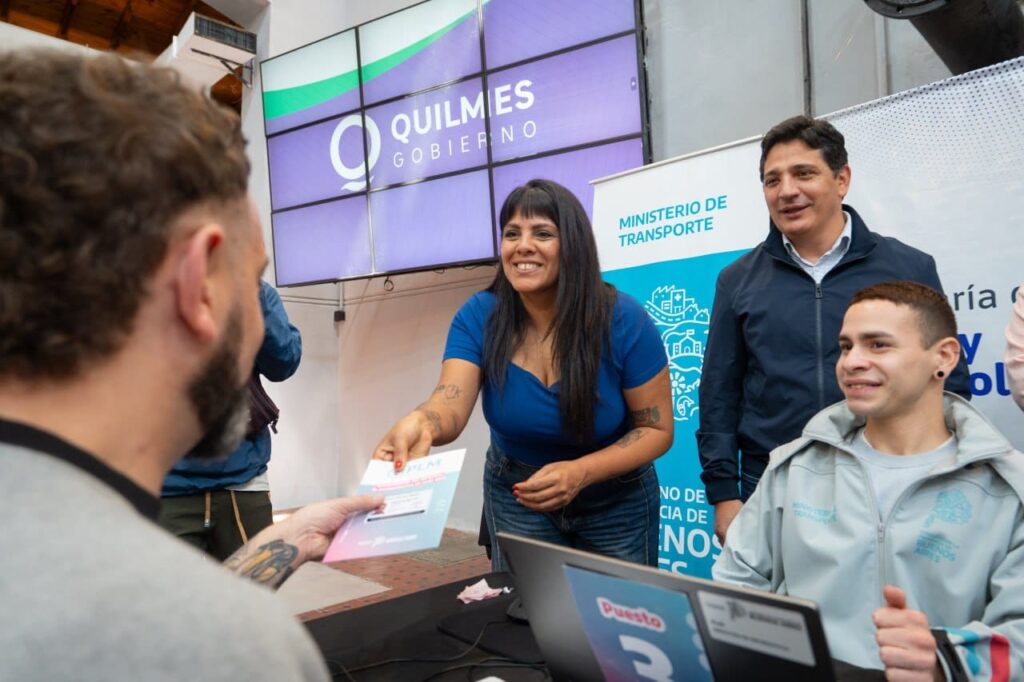 SE REALIZÓ UN OPERATIVO DE IMPRESIÓN Y ENTREGA DE PASES LIBRES