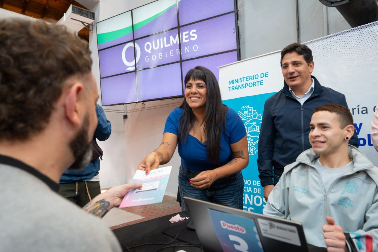 SE REALIZÓ UN OPERATIVO DE IMPRESIÓN Y ENTREGA DE PASES LIBRES